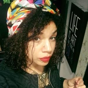 Meet your Posher, Rayna